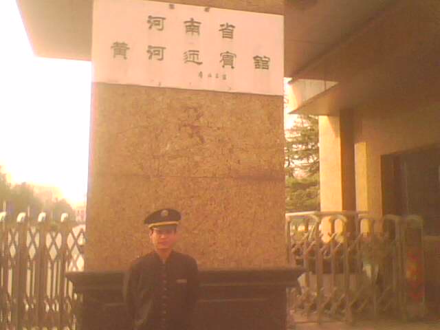 鄭州民眾近來敬立十尊毛主席塑像 - 大寶 - 讓我們先革命起來！